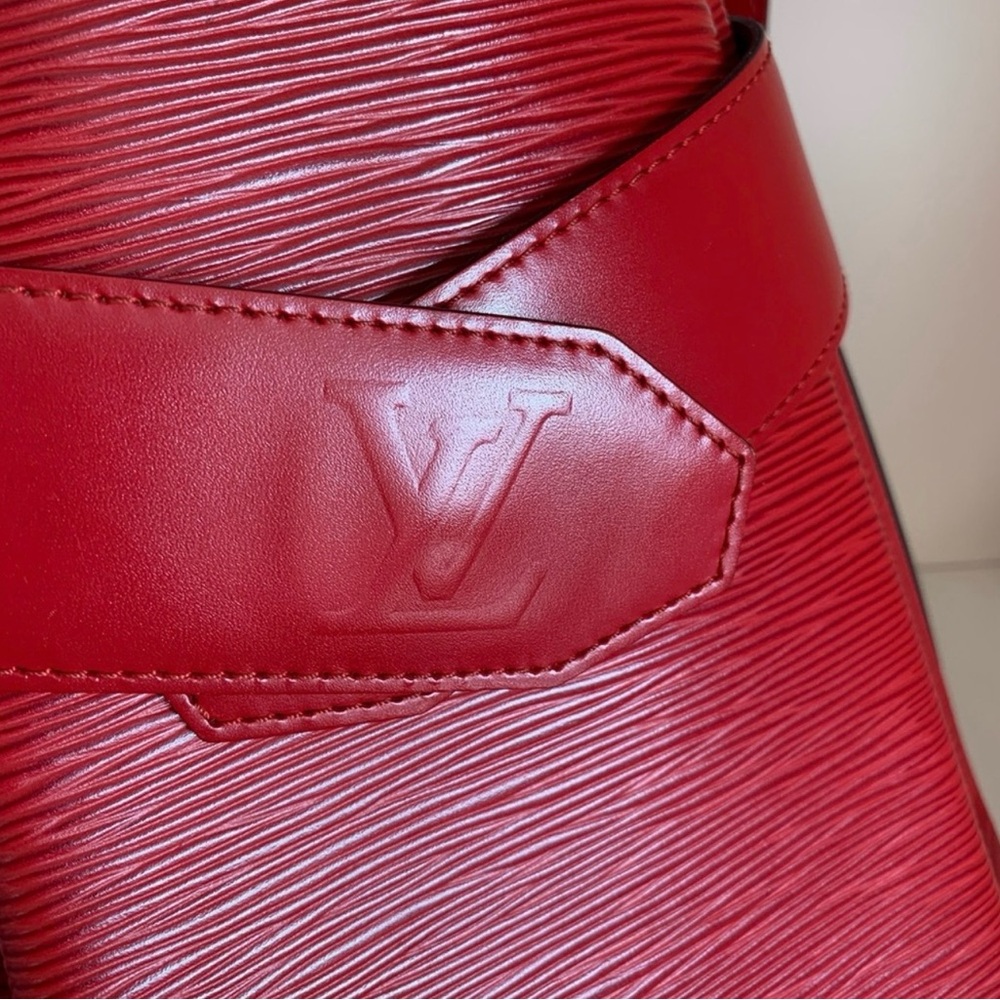 LOUIS VUITTON Epi Bucket Bag - VINTAGE Bright Scarlet Ruby Red